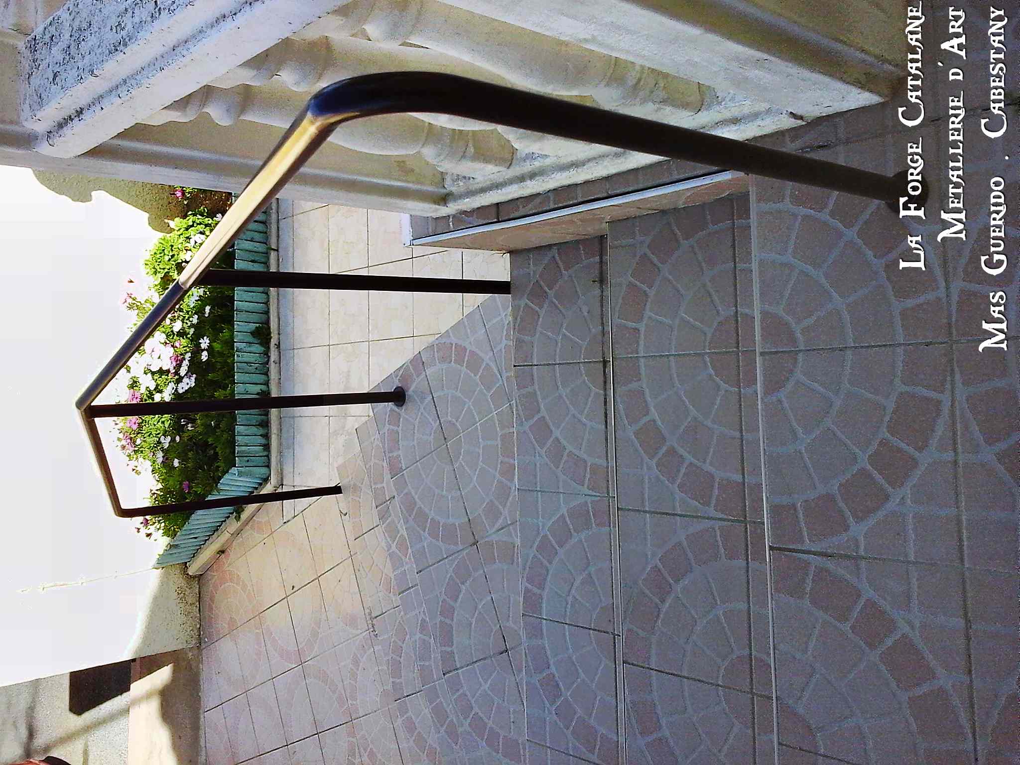 main courante sur poteaux tube rond  forge catalane.jpg